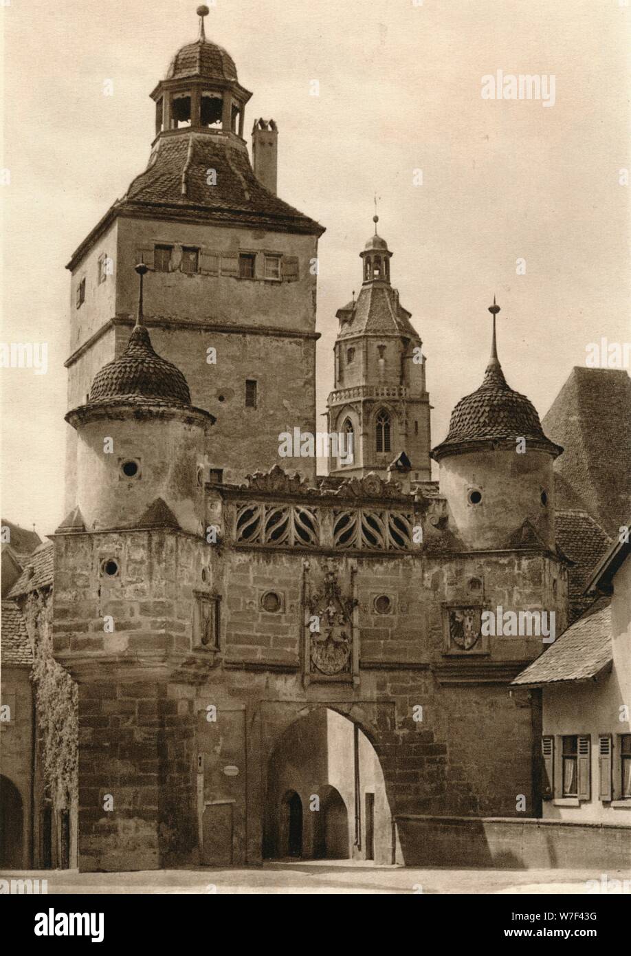 "Weißenburg - Ellinger Tor", 1931. Künstler: Kurt Hielscher. Stockfoto