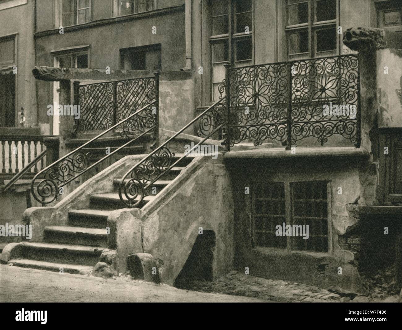 "Danzig. Treppe in der Frauengasse ", 1931. Künstler: Kurt Hielscher. Stockfoto