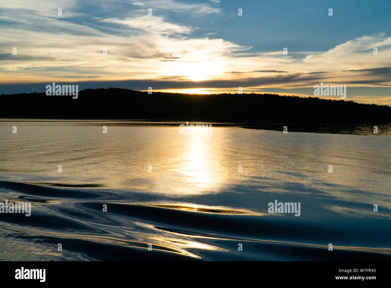 Sonnenuntergang am Lake Kariba, der weltweit größten künstlichen See, Simbabwe Stockfoto