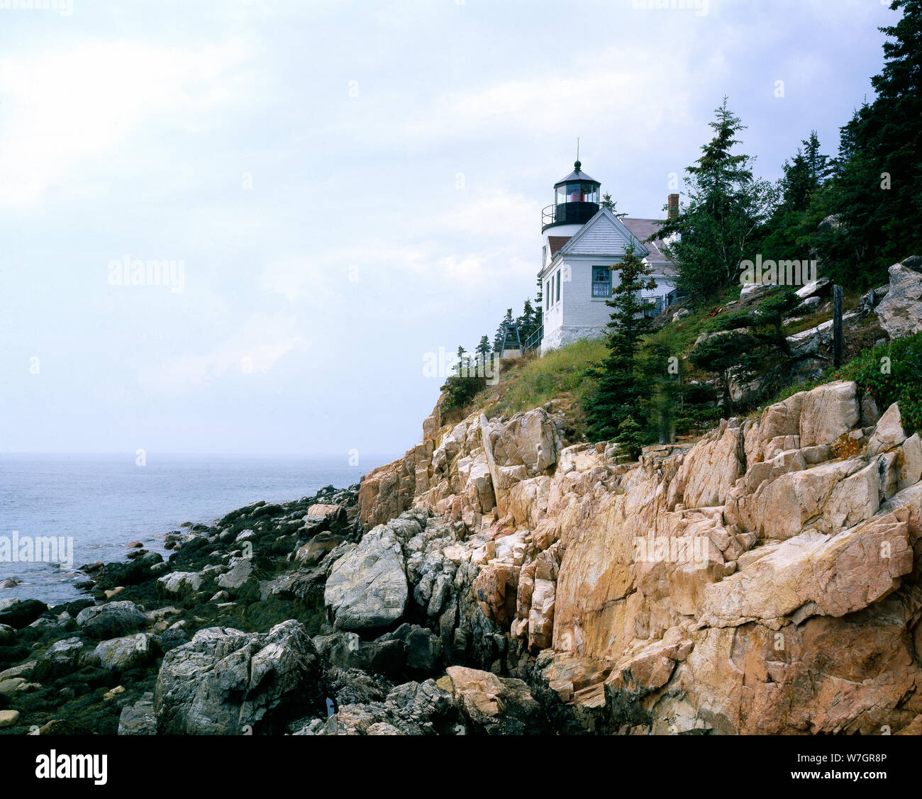 Bass Harbor Head Lighthouse 1858 erbaut, Bass Harbor, Maine Stockfoto Bass Harbor Head Lighthouse 1858 erbaut, Bass Harbor, Maine Stockfoto