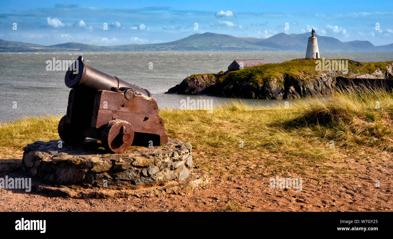 Cannon, llanddwyn Island Llanddwyn Insel Anglesey im Nordwesten von Wales Stockfoto