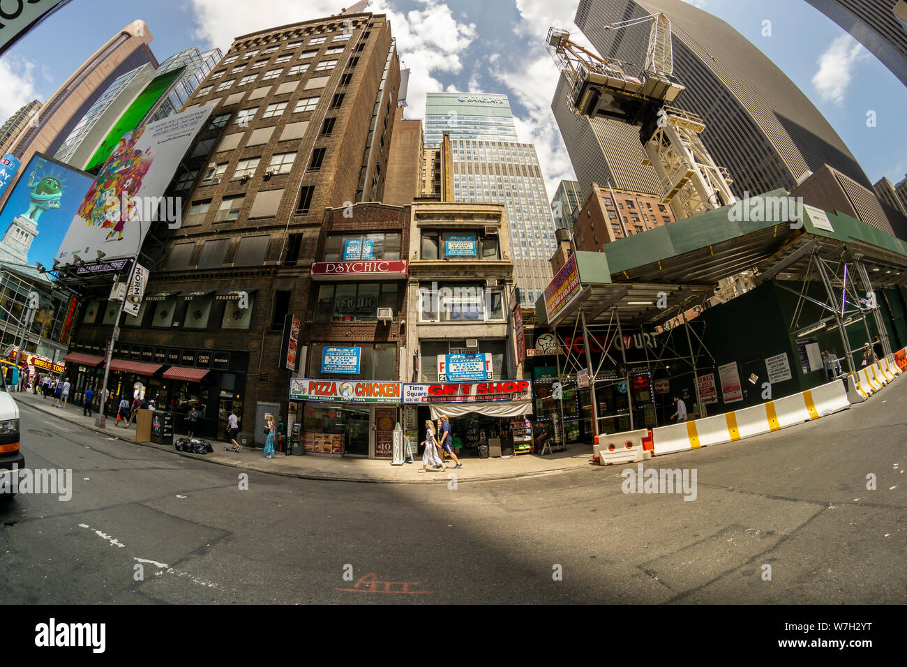Stores wie unbebauten Immobilien in Midtown Manhattan in New York am Donnerstag, den 1. August 2019. (© Richard B. Levine) Stockfoto