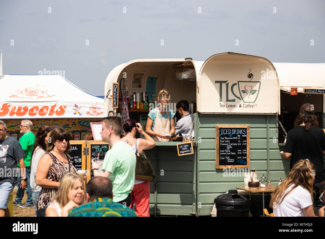 Ein Vintage mobile Kantine serviert Tee und Kaffee Stockfoto