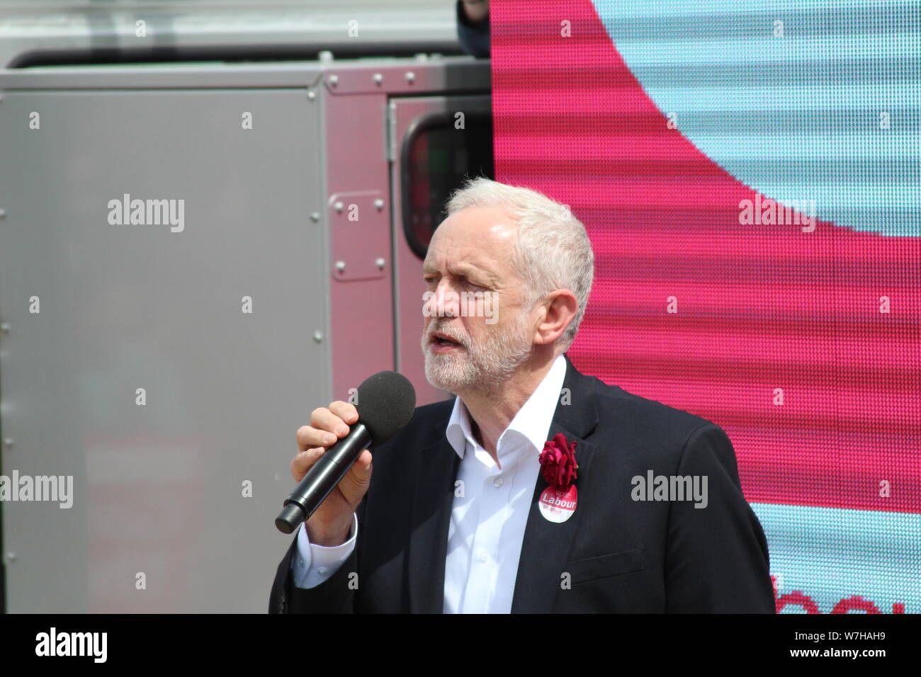 Jeremy Corbyn auf einer Kundgebung in North Wales Stockfoto