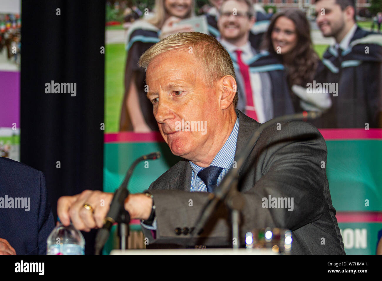 6. August 2019, die St. Mary's College in Belfast. Gregory Campbell DUP. war eines der zentralen Führung Zahlen von politischen Parteien, der auf der Insel Irland, die ihre Sicht auf aktuelle Themen wie Brexit und die Grenze Umfrage vorgestellt Stockfoto