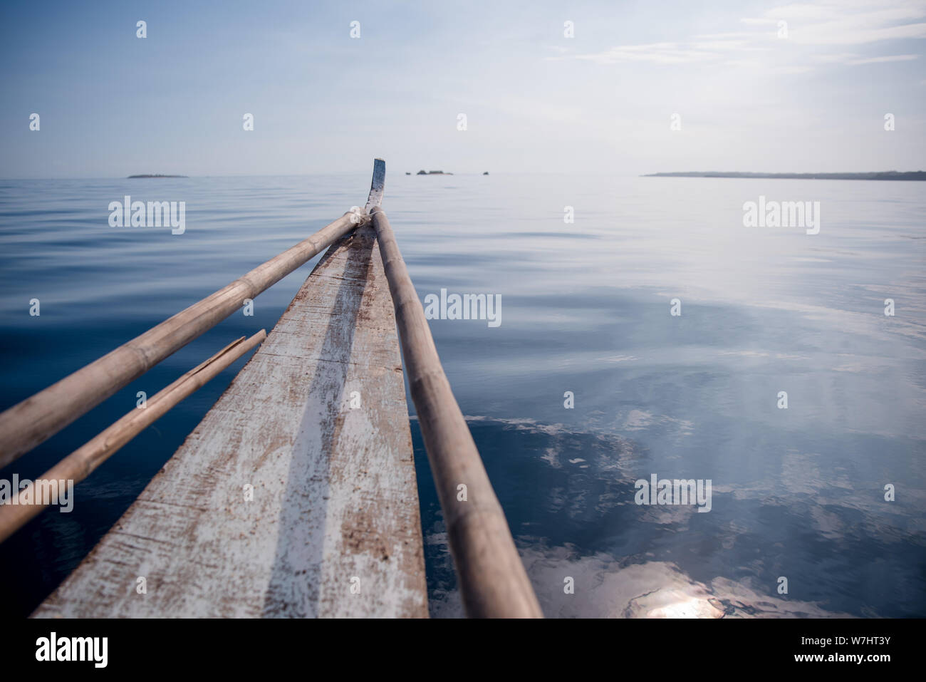 Angeln in den blauen Wassern des philippinischen Meer. Stockfoto