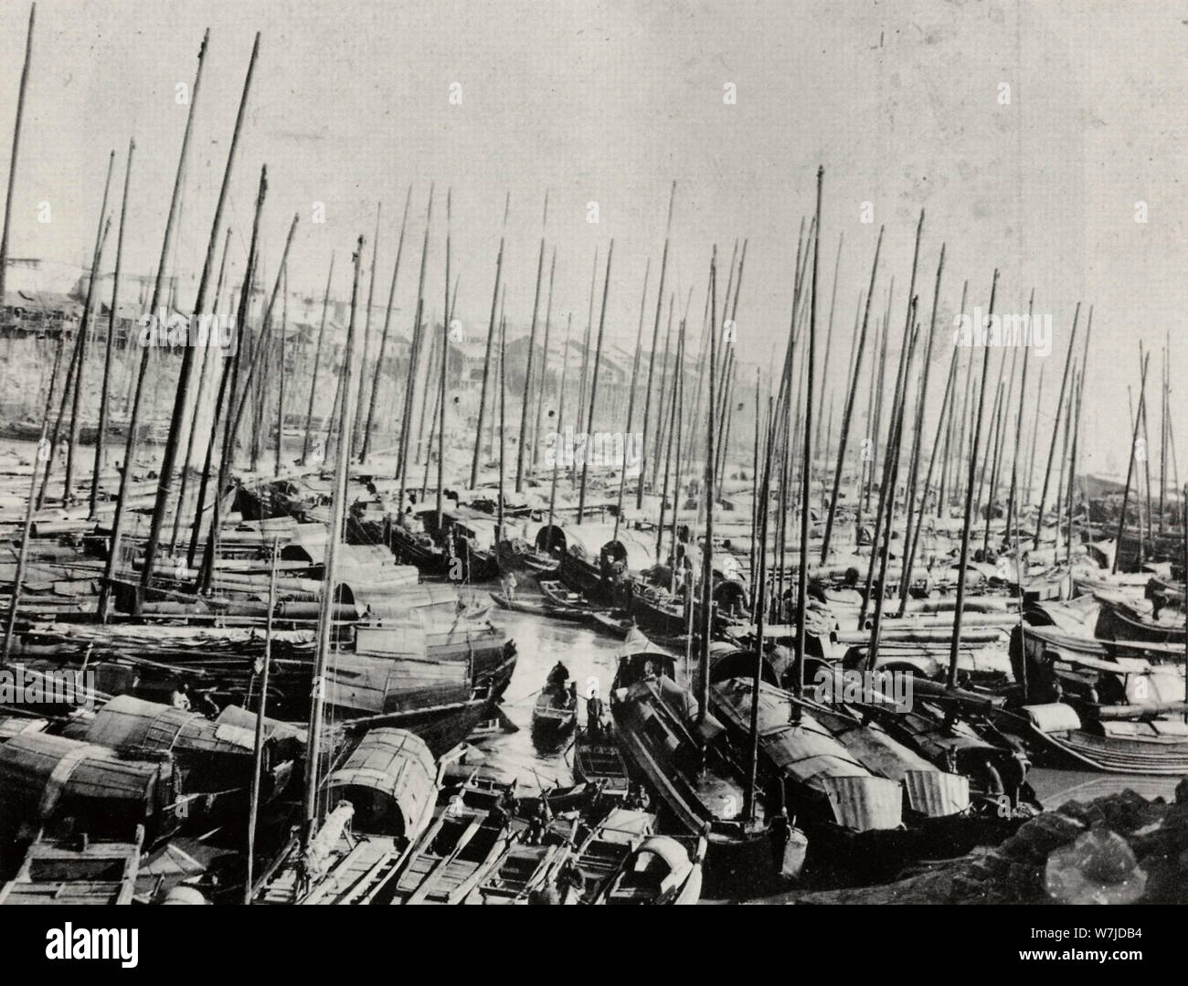 Boote in einen chinesischen Hafen in den 1870er Jahren Stockfoto