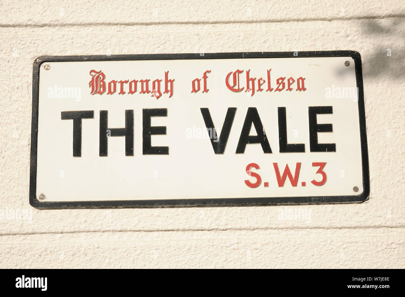 Straßenname Straßenschild an der Wand befestigt, das Vale, Chelsea, London SW3, England, Großbritannien Stockfoto