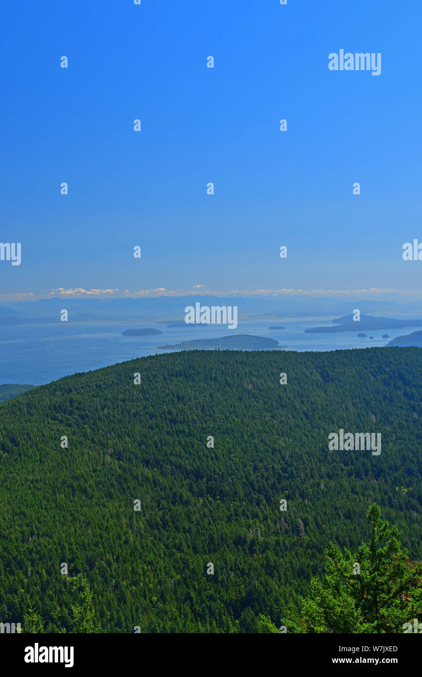 Panoramablick auf die San Juan Inseln wie von Mt, Verfassung auf Orcas Island, Washington gesehen Stockfoto