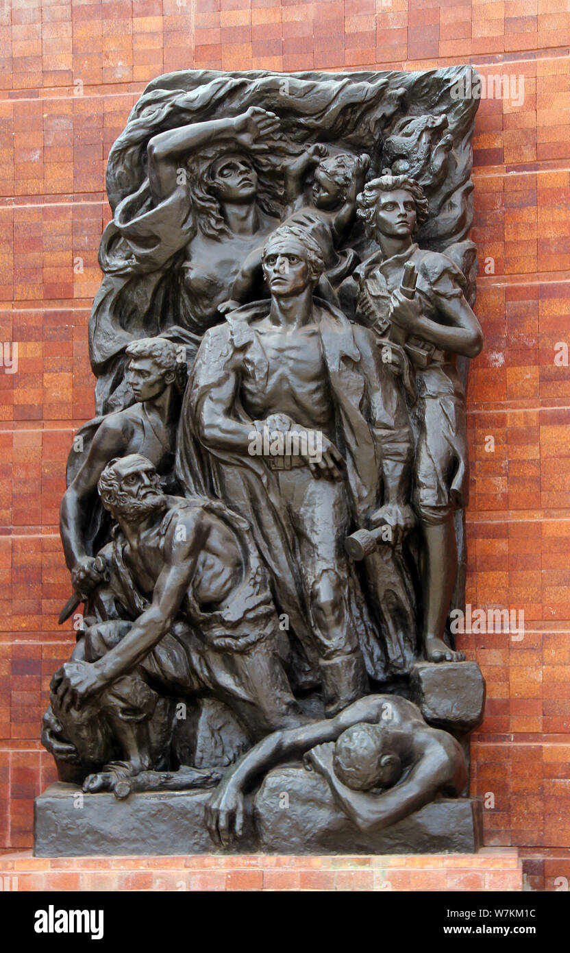 Denkmal für die Männer, Frauen und Kinder, die mutig während des Aufstands im Warschauer Ghetto gekämpft. Stockfoto