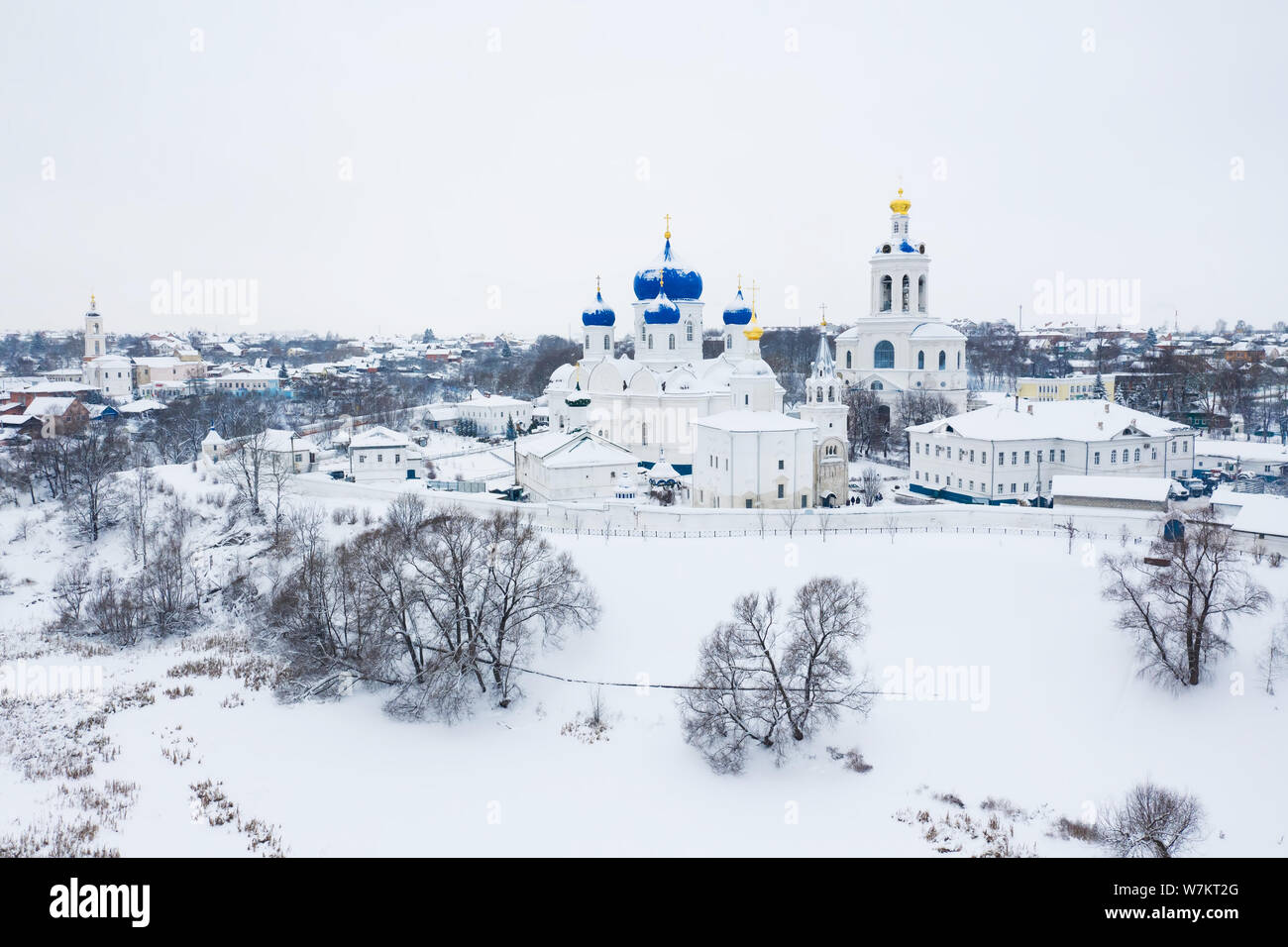 Winter drone Schoß der Heiligen Bogolubsky Frauen Kloster, in Bogolubovo Stockfoto