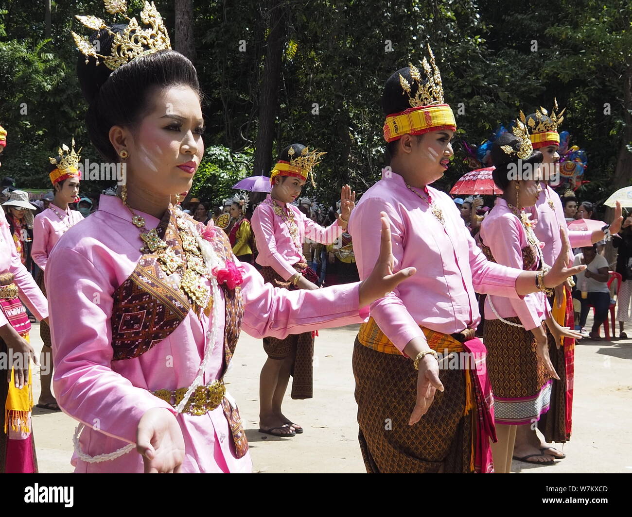 Thai nordost Tanz in Thai Kostüm Stockfoto