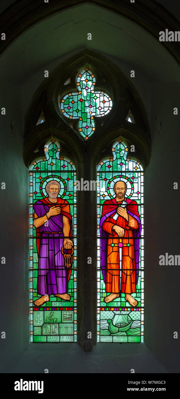 Kirchenfenster von St. Peter und Paul, Thorpe Morieux Kirche, Suffolk, England, Großbritannien von Meg Lawrence, 2002 Stockfoto