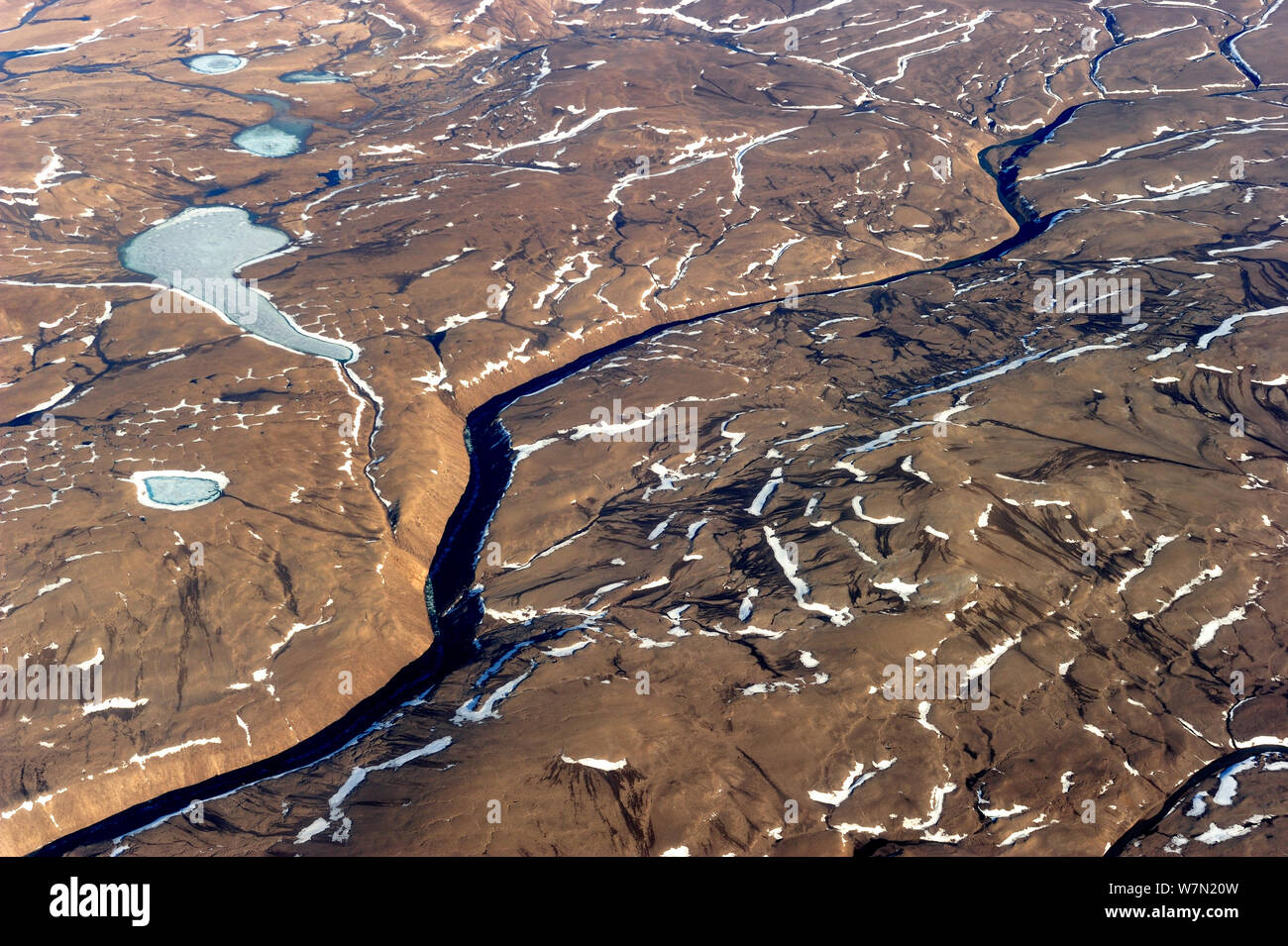Luftaufnahme der Devon-Insel, Nunavut, Kanada, Juni 2012. Stockfoto