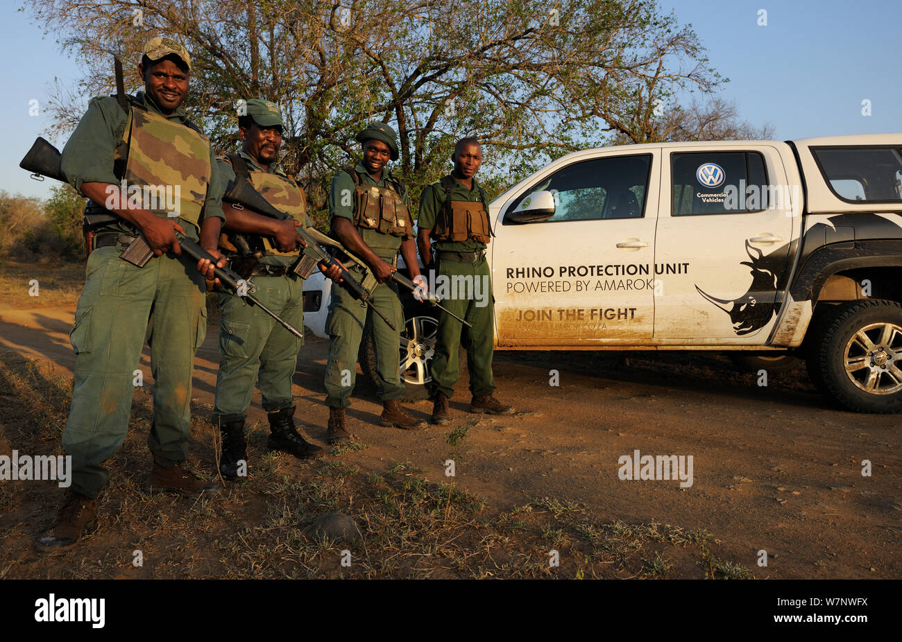 Die wilderei Patrouille, wachen Fahrzeug posieren. iMfolozi Nationalpark, Südafrika Oktober 2011 Stockfoto