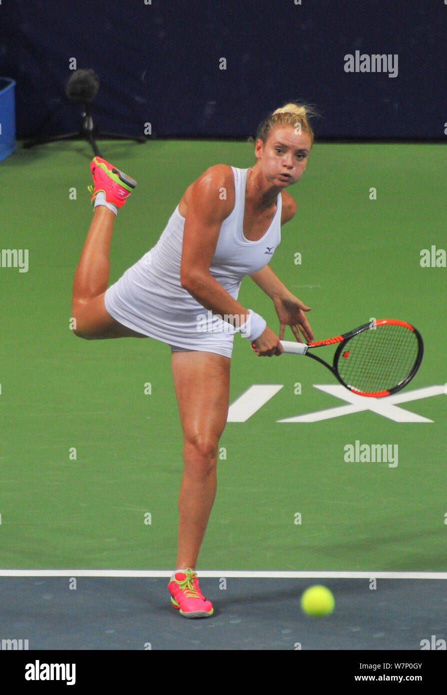 Tereza Martincova der Tschechischen Republik gegen Peng Shuai Chinas in singles ihre Frauen die zweite Runde des WTA 2017 Jiangxi Open Tennis Stockfoto