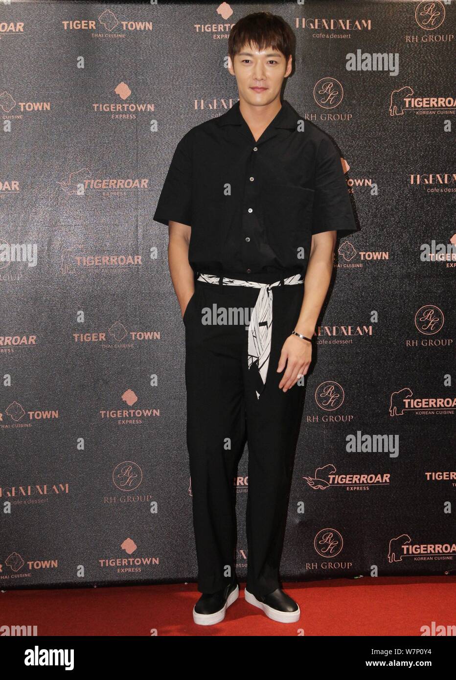 Koreanische Schauspielerin Choi Jin-hyuk besucht eine Werbeveranstaltung für Koreanische Küche in Taipei, Taiwan, 20. Juli 2017. Stockfoto