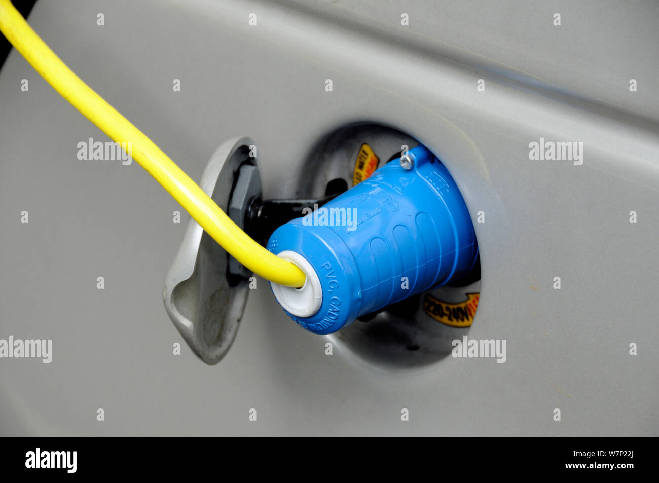 Nahaufnahme eines Ladegerät Stecker für Elektroautos, London UK Stockfoto