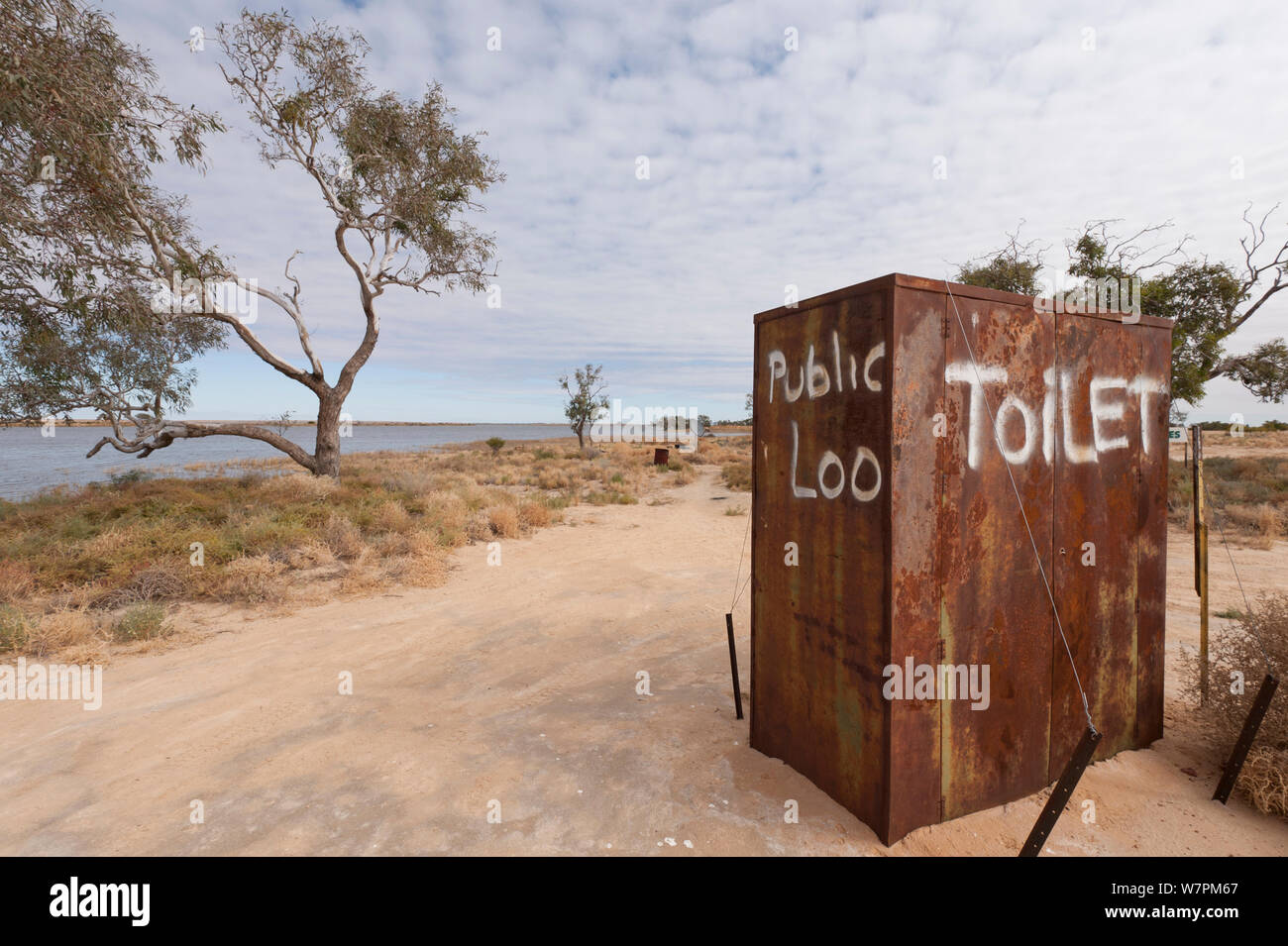 Öffentliche Toilette im Outback von der Punt entlang von Cooper Creek Umweg, South Australia, Australien Stockfoto