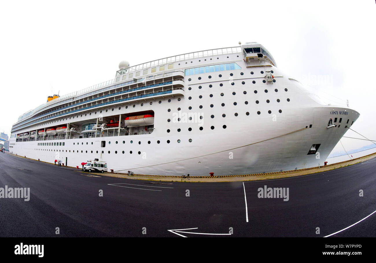 Die Costa Victoria Kreuzfahrtschiff von Costa Crociere dargestellt an der Dalian in Dalian, Provinz Liaoning im Nordosten Chinas, den 6. Juni 2017. Th Stockfoto