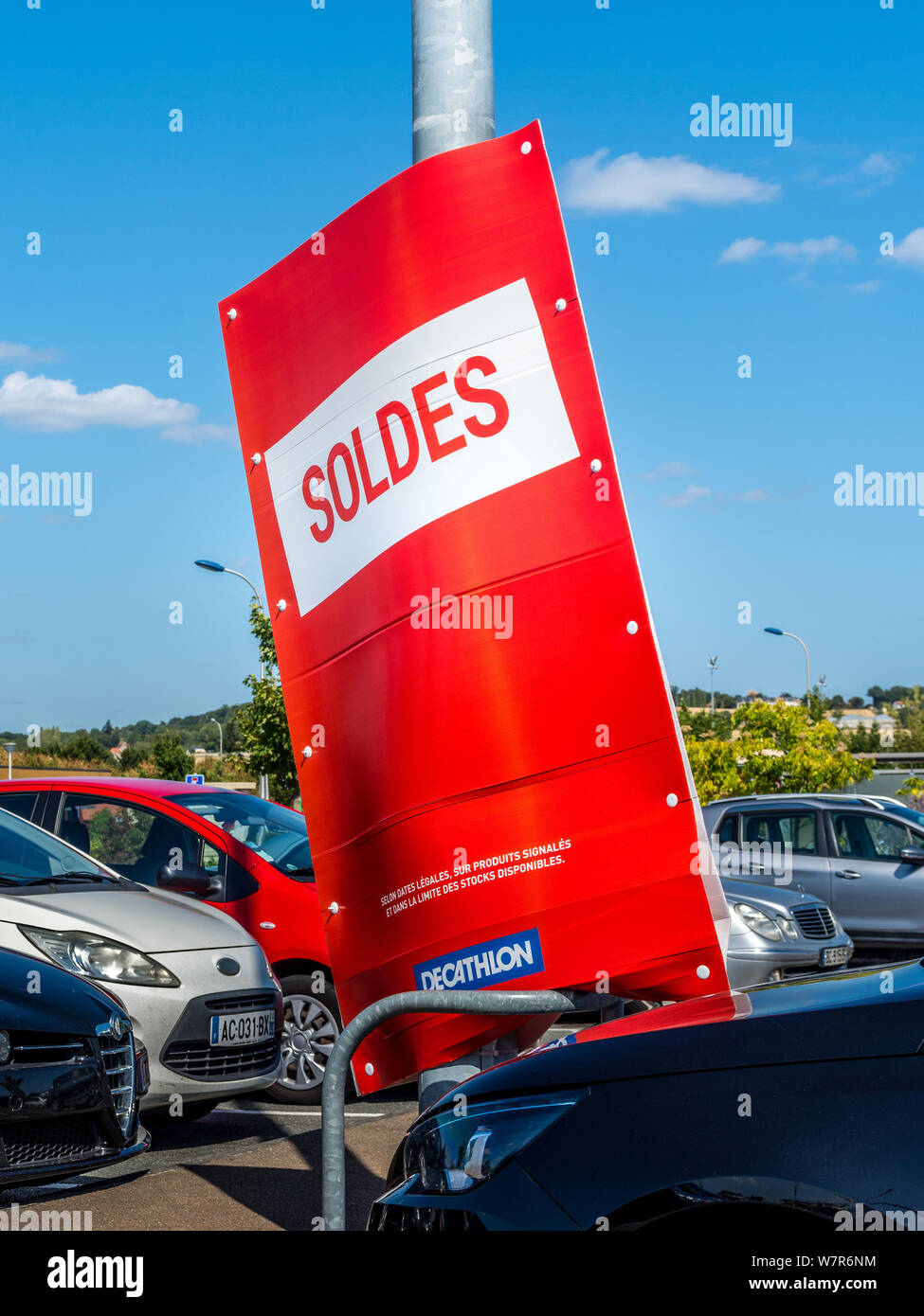Französisch der Ältesten" (Verkauf) Anmelden Parkplatz - Frankreich. Stockfoto
