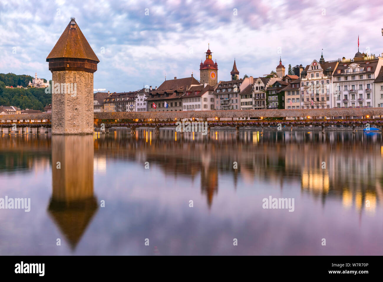 Bei Sonnenaufgang Luzern, Schweiz Stockfoto