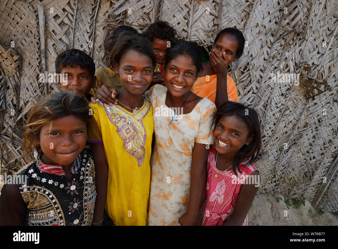 Kinder in Tongal Dorf, Pulicat See, Tamil Nadu, Indien, Januar 2013. Stockfoto