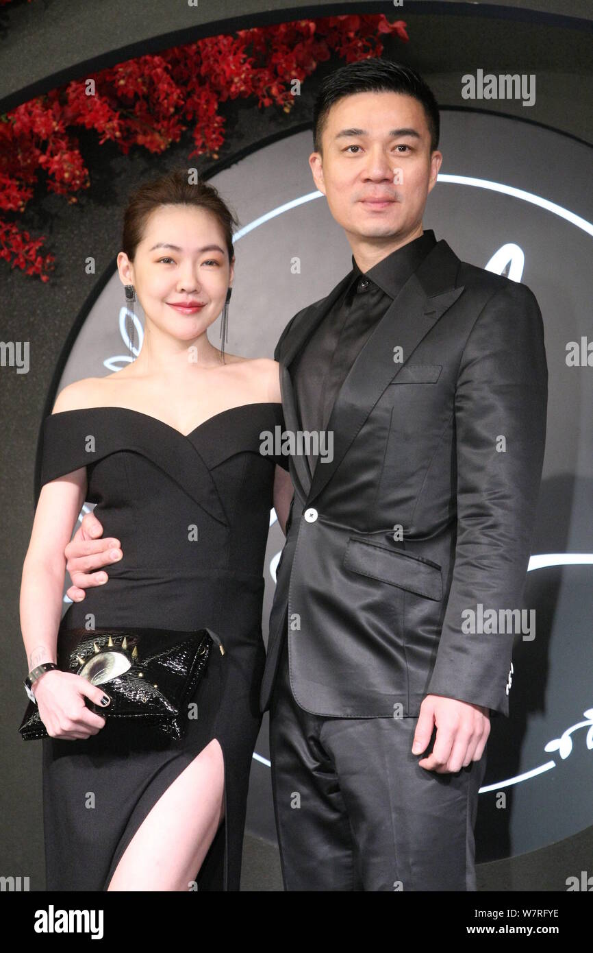 Der Taiwanesische Tv Hosts Dee Hsu Links Und Ihr Ehemann Mike Hsu Nehmen An Der Hochzeit Feier Der Taiwanesische Schauspielerin Ady Ein Und Macau Basierte Tak Chun Gruppe C Stockfotografie Alamy