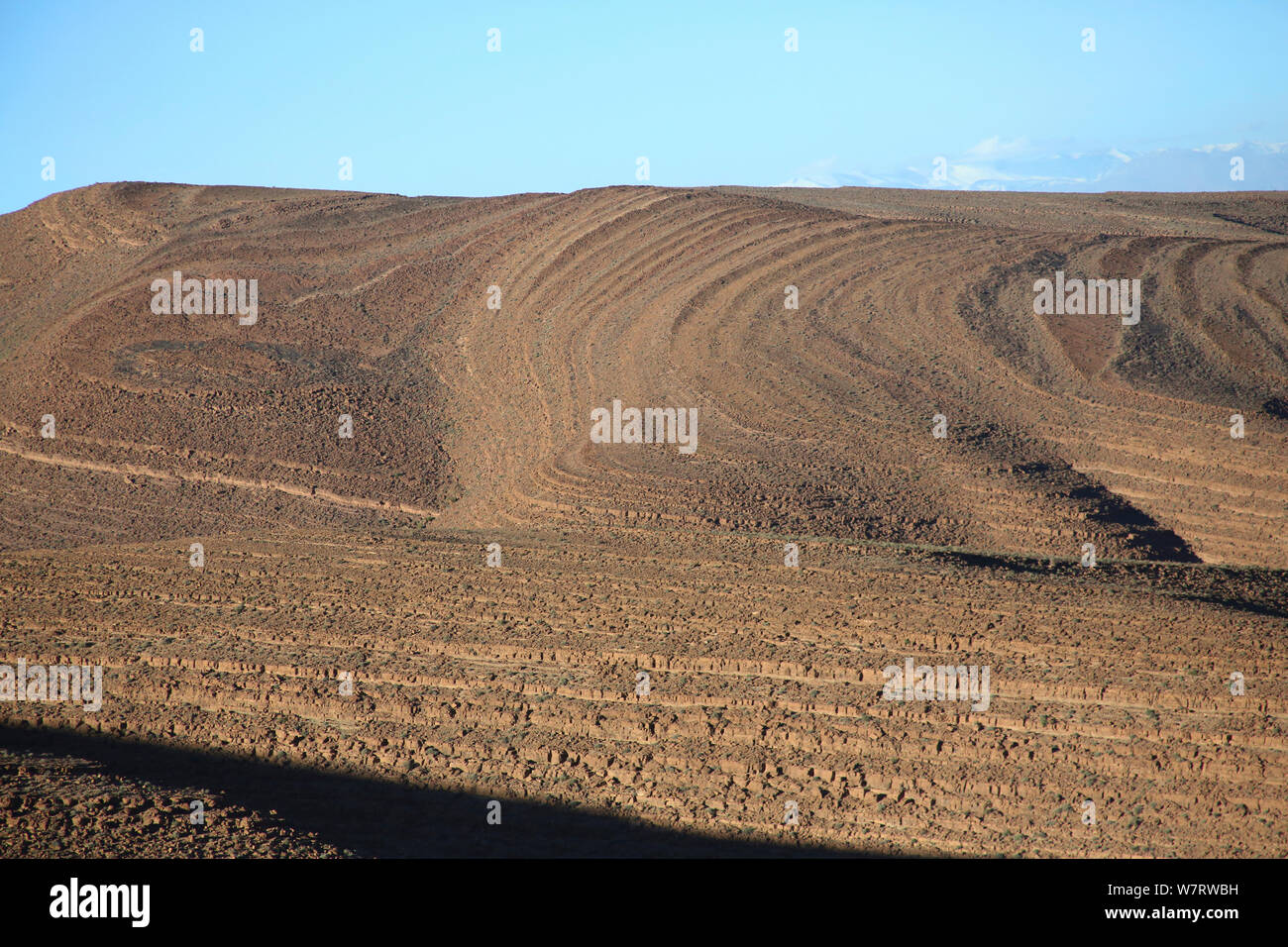 Gesteinsschichten in Tizi-n-Tinififft pass. Marokko, Dezember 2012 Stockfoto