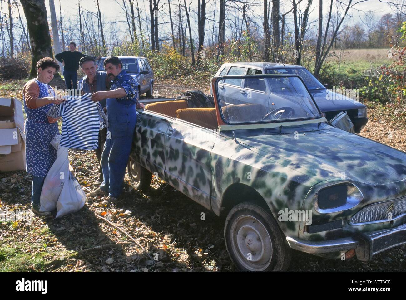 Krieg in Jugoslawien, Kroatien, November 1994, die Verteilung der humanitären Hilfe an die isolierten Bewohner der Lika Hochebene, in der Nähe der Grenze mit serbischen Kraina Stockfoto