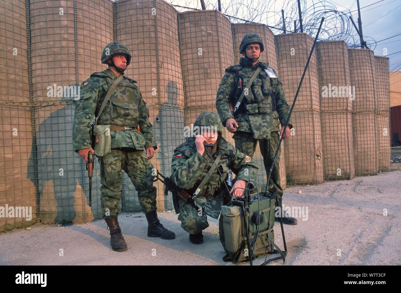 Die NATO-Intervention in Bosnien Herzegowina, polnische Soldaten in Mostar (März 1998) Stockfoto