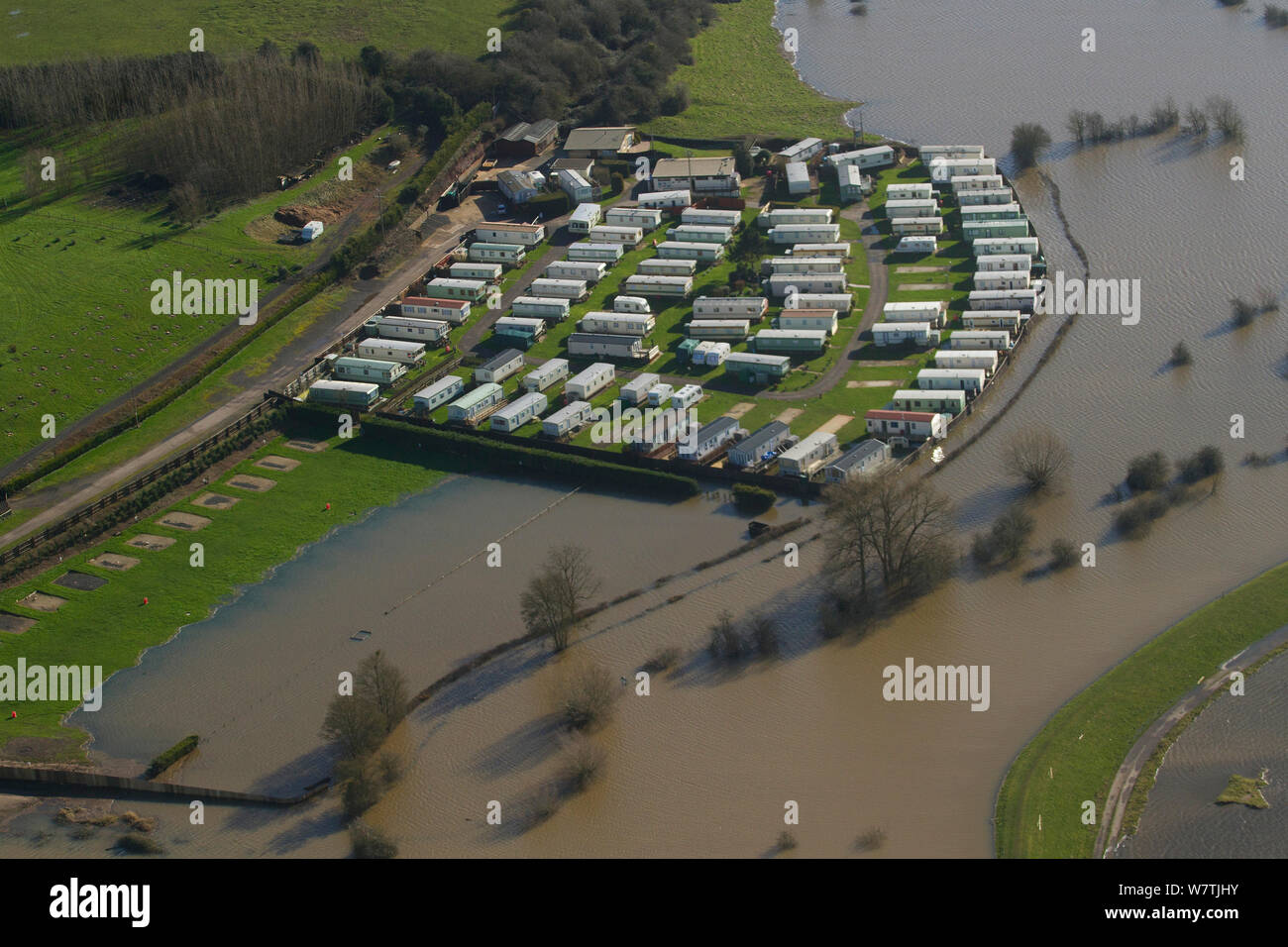 Kleine Caravan Park durch die Flut, Wasser aus dem Fluss Severn umgeben im Februar Überschwemmungen 2014, Worcestershire, England, UK, 7. Februar 2014. Stockfoto