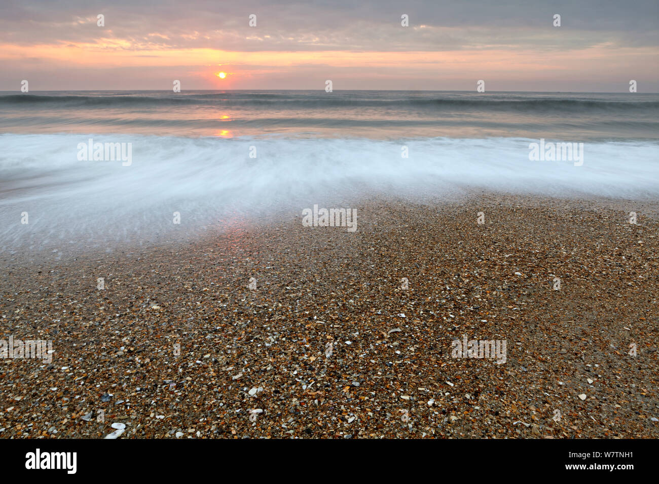 Sonnenaufgang am südlichen Ende von Wrightsville Beach. North Carolina, USA, Oktober 2013. Stockfoto