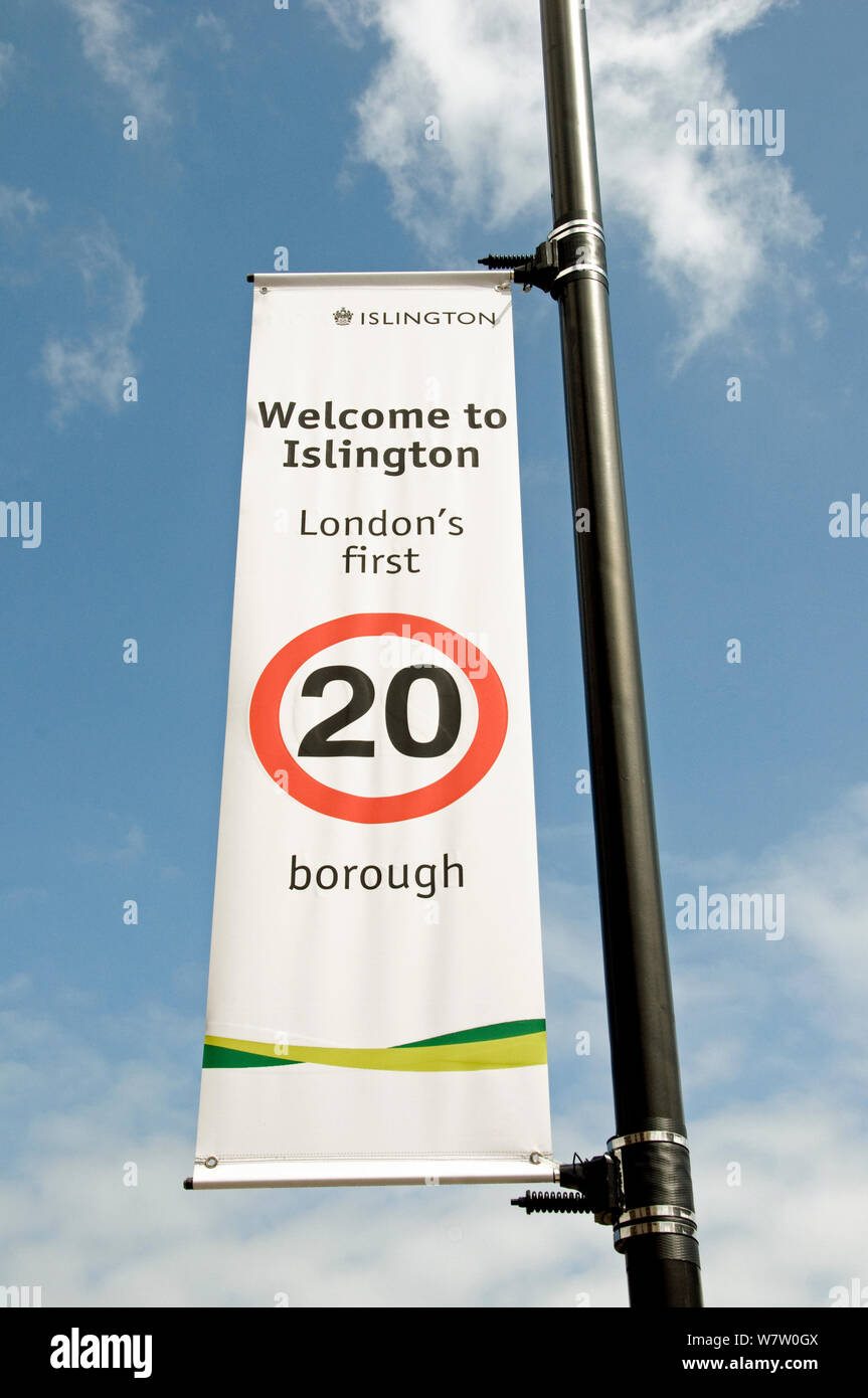 Banner mit der Aufschrift "Willkommen in Islington, London's ersten 20 oder 20 Meilen pro Stunde Borough', Islington, England, UK, Juni 2013. Stockfoto