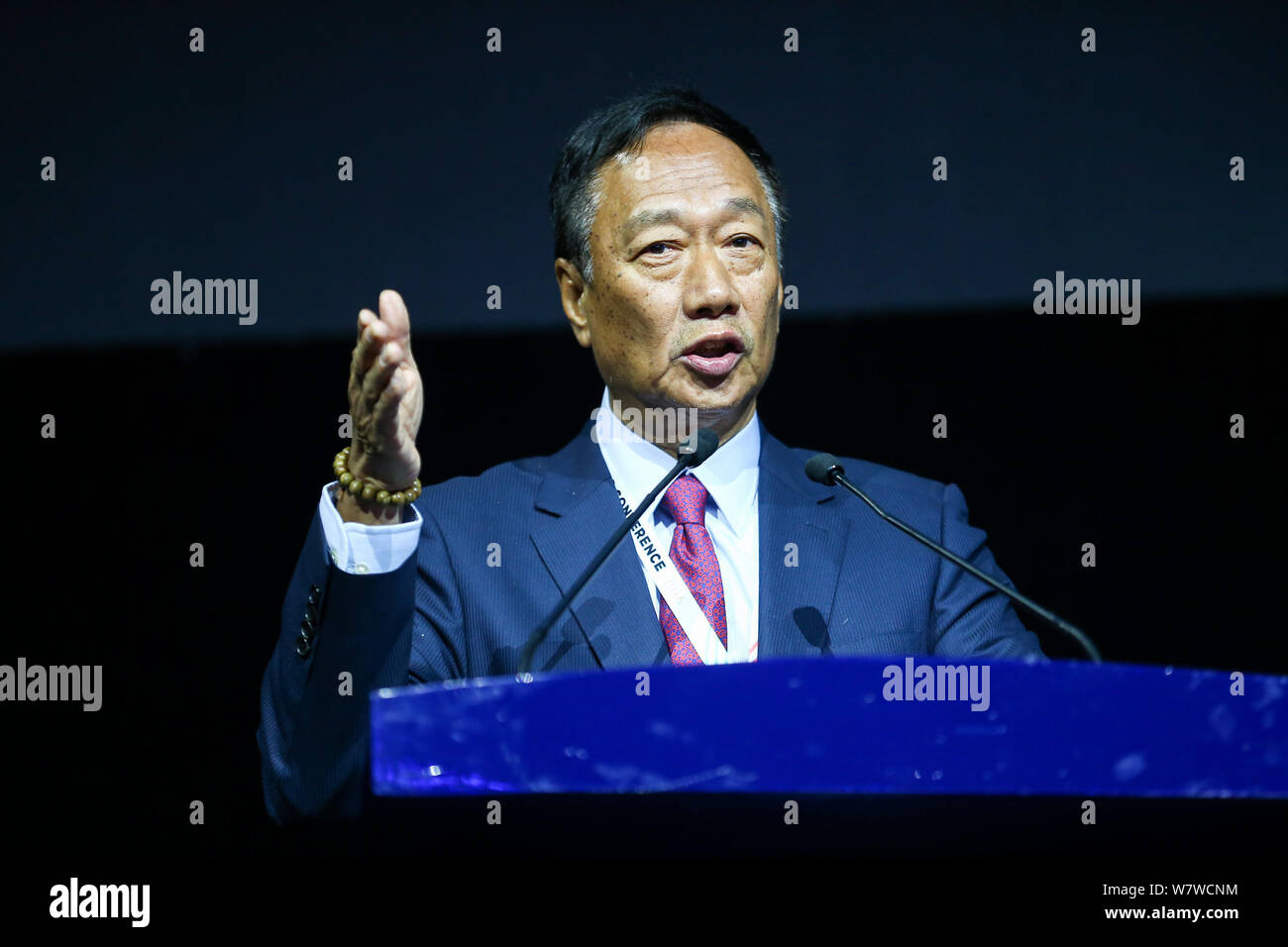 --FILE - Terry Gou, Vorstandsvorsitzender der Hon Hai Precision Industry Co., Ltd. und die Foxconn Technology Group, spricht an der 2016 Computing Konferenz gefördert durch Stockfoto