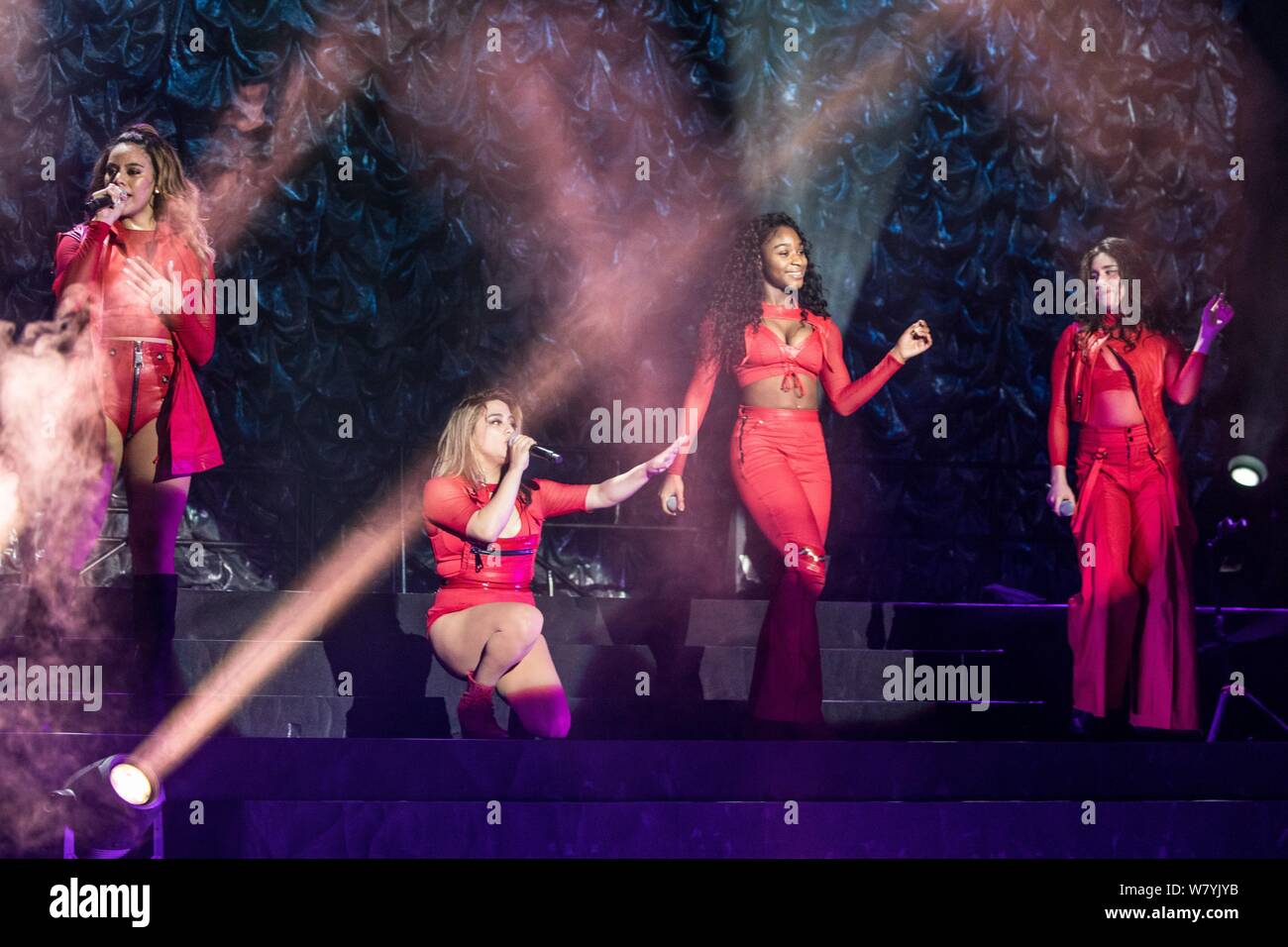 Dinah Jane Hansen Of Fifth Harmony Stockfotos Und Bilder Kaufen Alamy
