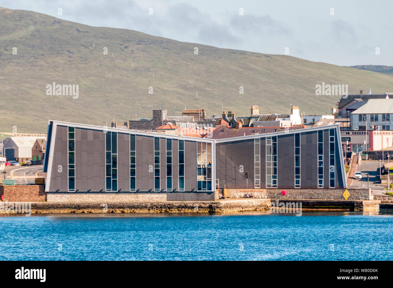 Mareel ist ein Musik-, Kino- und Kreativwirtschaft Zentrum am Kai in Lerwick auf Shetland. Stockfoto