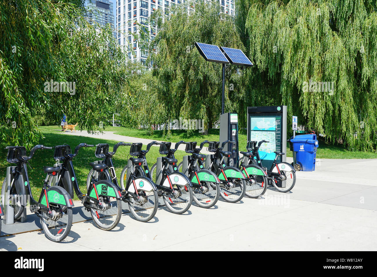 Fahrrad Verleih an Toronto Hafen - vorne oder Harbourfront in Ontario, Kanada, im Sommer ein tolles Reiseziel. Stockfoto