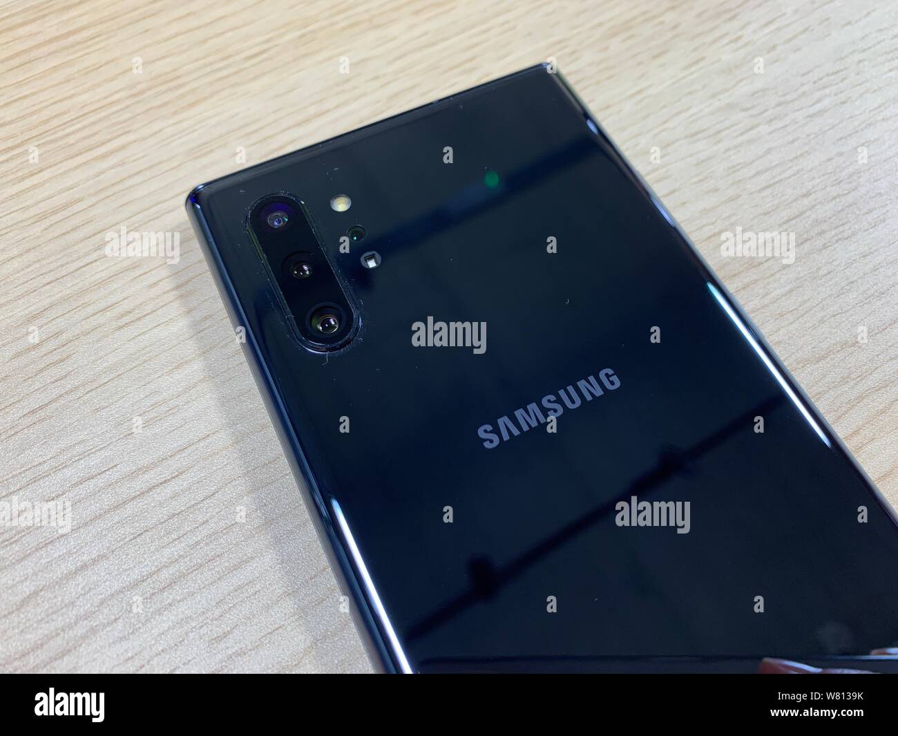 Der Samsung Anmerkung 10 + Smartphone, die zusammen mit der Anmerkung 10 Bei einer live Samsung Ereignis in New York am Mittwoch Abend vorgestellt wurde. Stockfoto