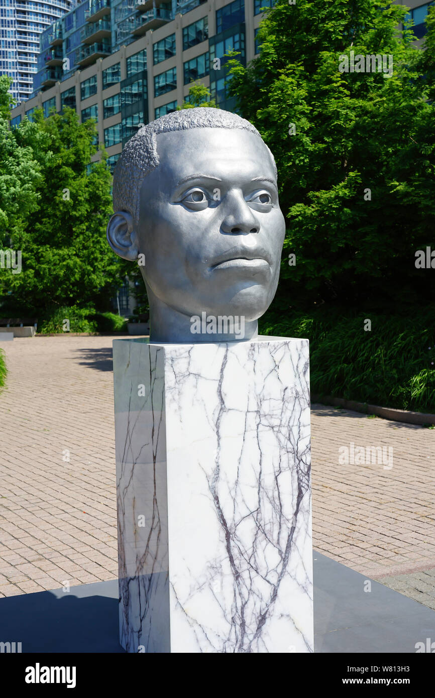 Statue von Thomas J. Preis an der Toronto Harbour Front- oder Harbourfront in Ontario, Kanada, im Sommer ein tolles Reiseziel. Stockfoto
