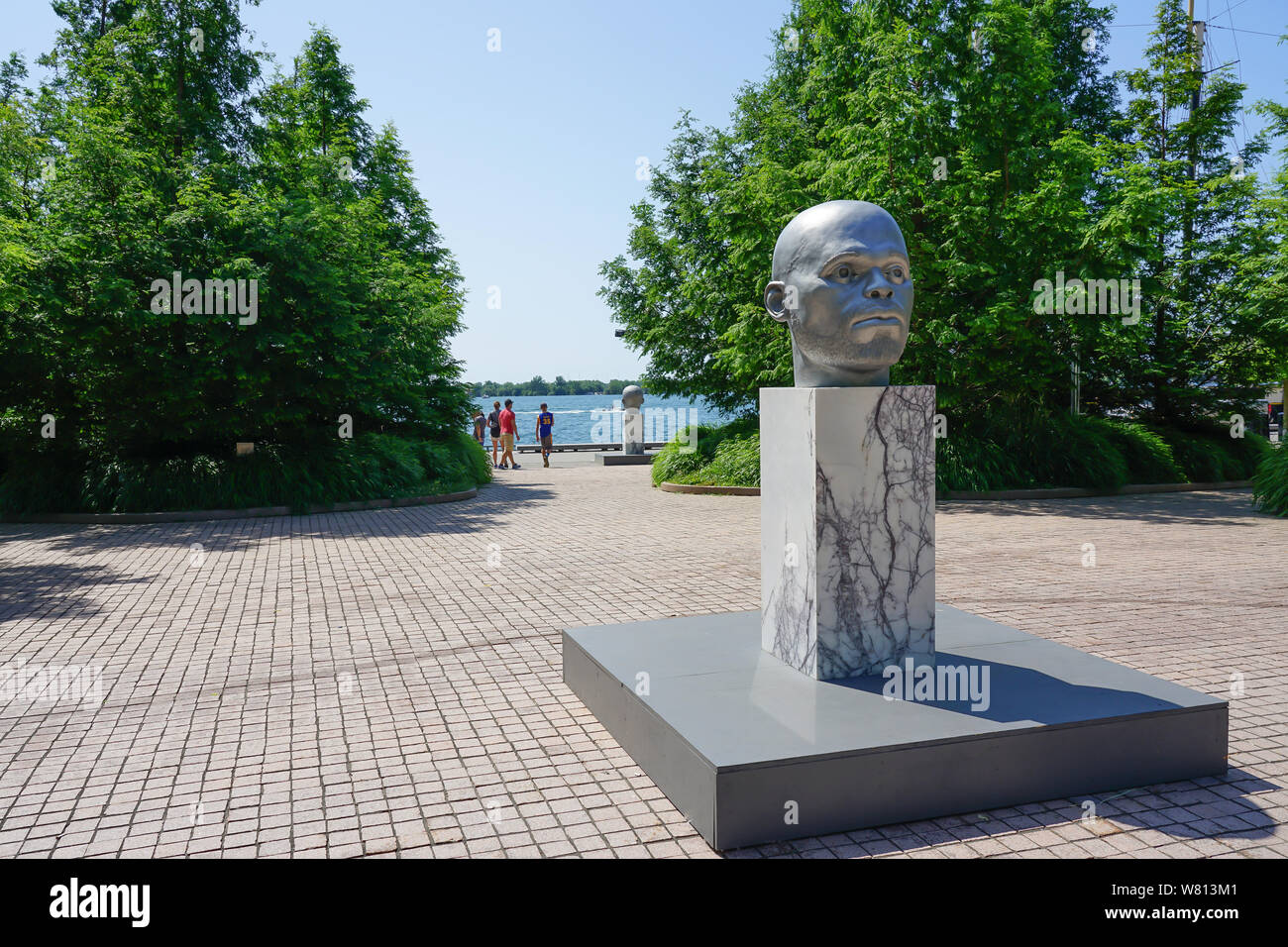 Bronze Statue von Thomas J. Preis an der Toronto Harbour Front- oder Harbourfront in Ontario, Kanada, im Sommer ein tolles Reiseziel. Stockfoto