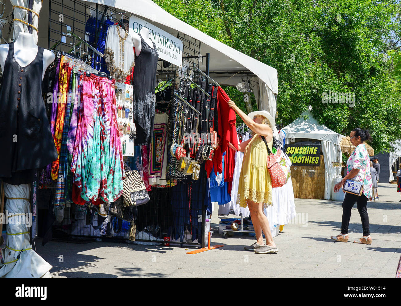 Vondor sowohl an der Toronto Harbour Front- oder Harbourfront in Ontario, Kanada, im Sommer ein tolles Reiseziel. Stockfoto