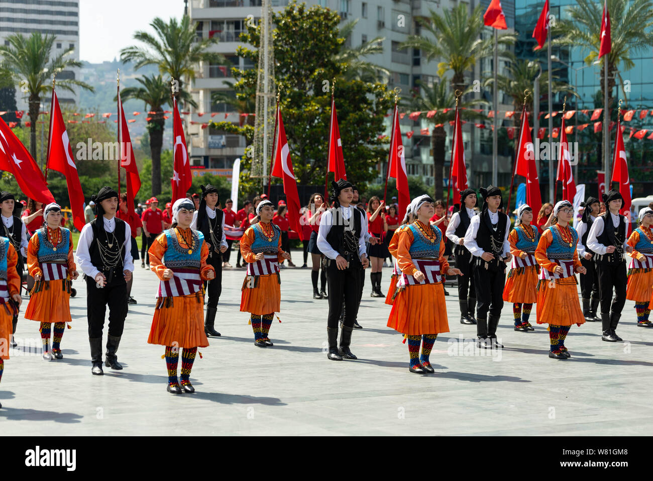 Izmir, Türkei - 19. Mai 2019: Feiern zum 19. Mai 2019 Gedenken an Mustafa Kemal Atatürk, der Jugend und des Sports Festival Izmir Konak der Türkei. Repub Stockfoto