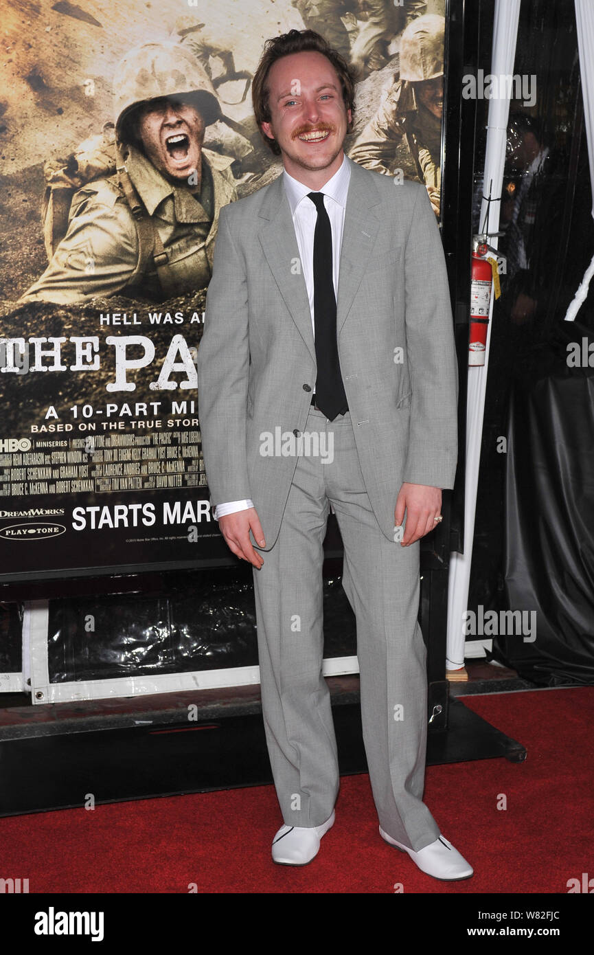 LOS ANGELES, Ca. 24. Februar 2010: Tom Budge an der Premiere seines neuen HBO-Miniserie "Pacific" am Grauman's Chinese Theater, Hollywood. © 2010 Paul Smith/Featureflash Stockfoto