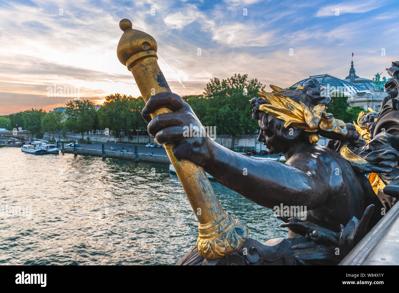 Alexander III Brücke am Fluss Seine, Paris, Frankreich Stockfoto