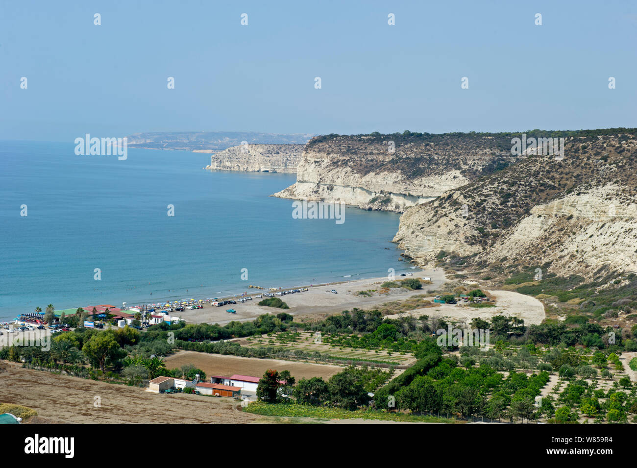 Klippen in der Nähe von Episkopi auf Zypern Lebensraum für die Zucht Eleonora von Falken, September 2011 Stockfoto