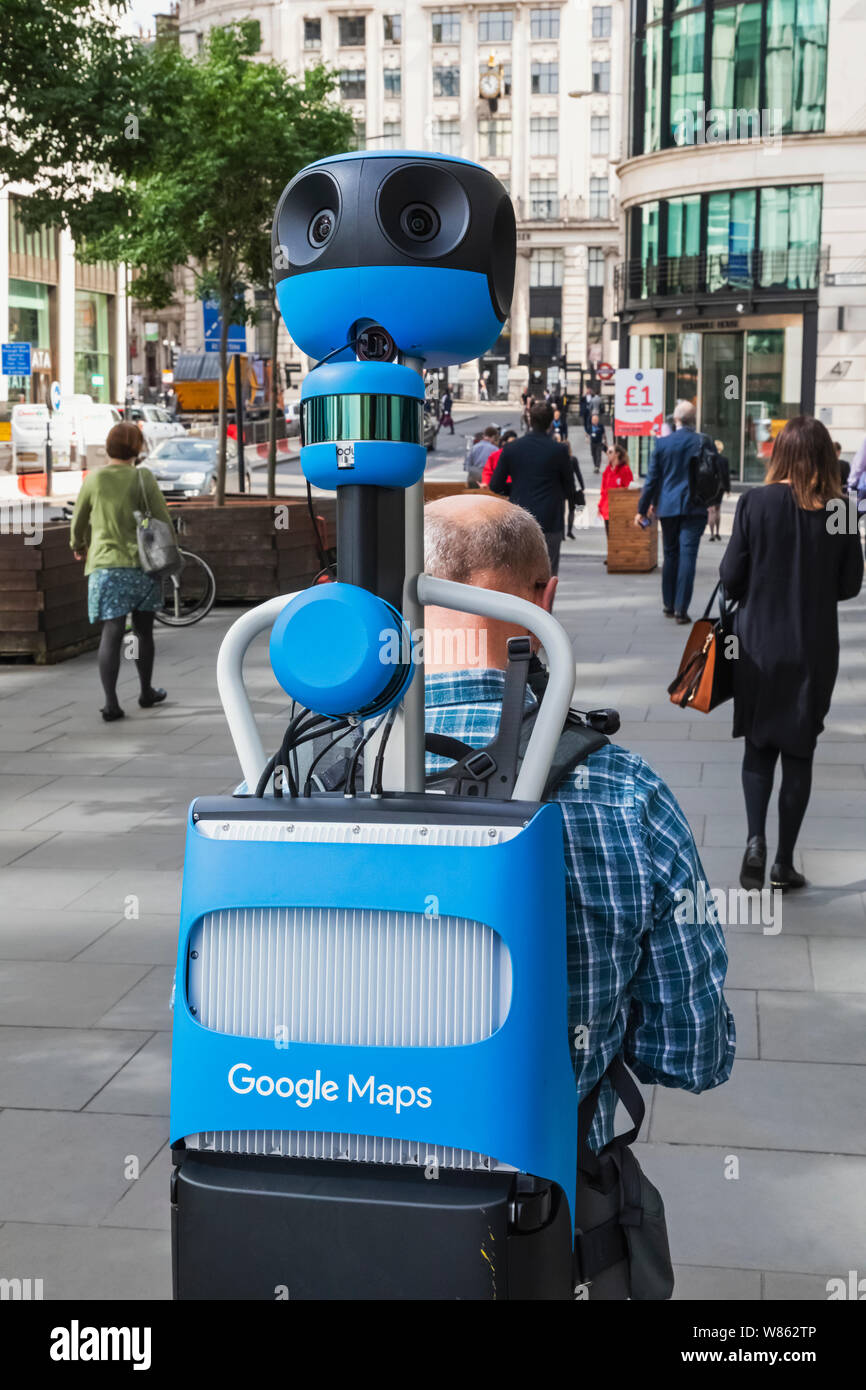England, London, Mann, der 360°-Kamera für Google Street Level Mapping Stockfoto