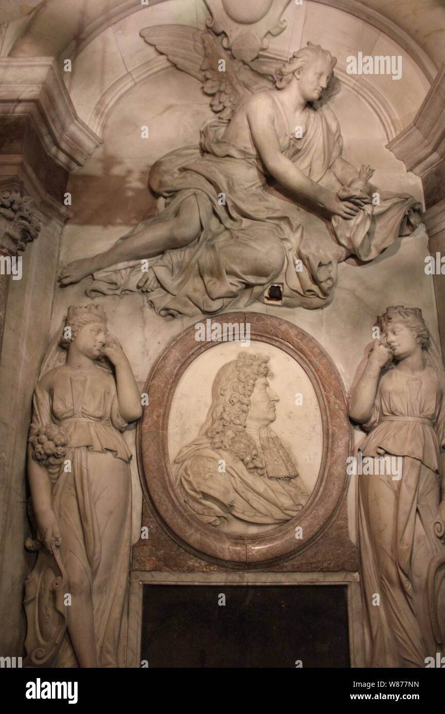 Denkmal Grab von Ludwig XIV., der Basilika von Saint Denis, Frankreich Stockfoto