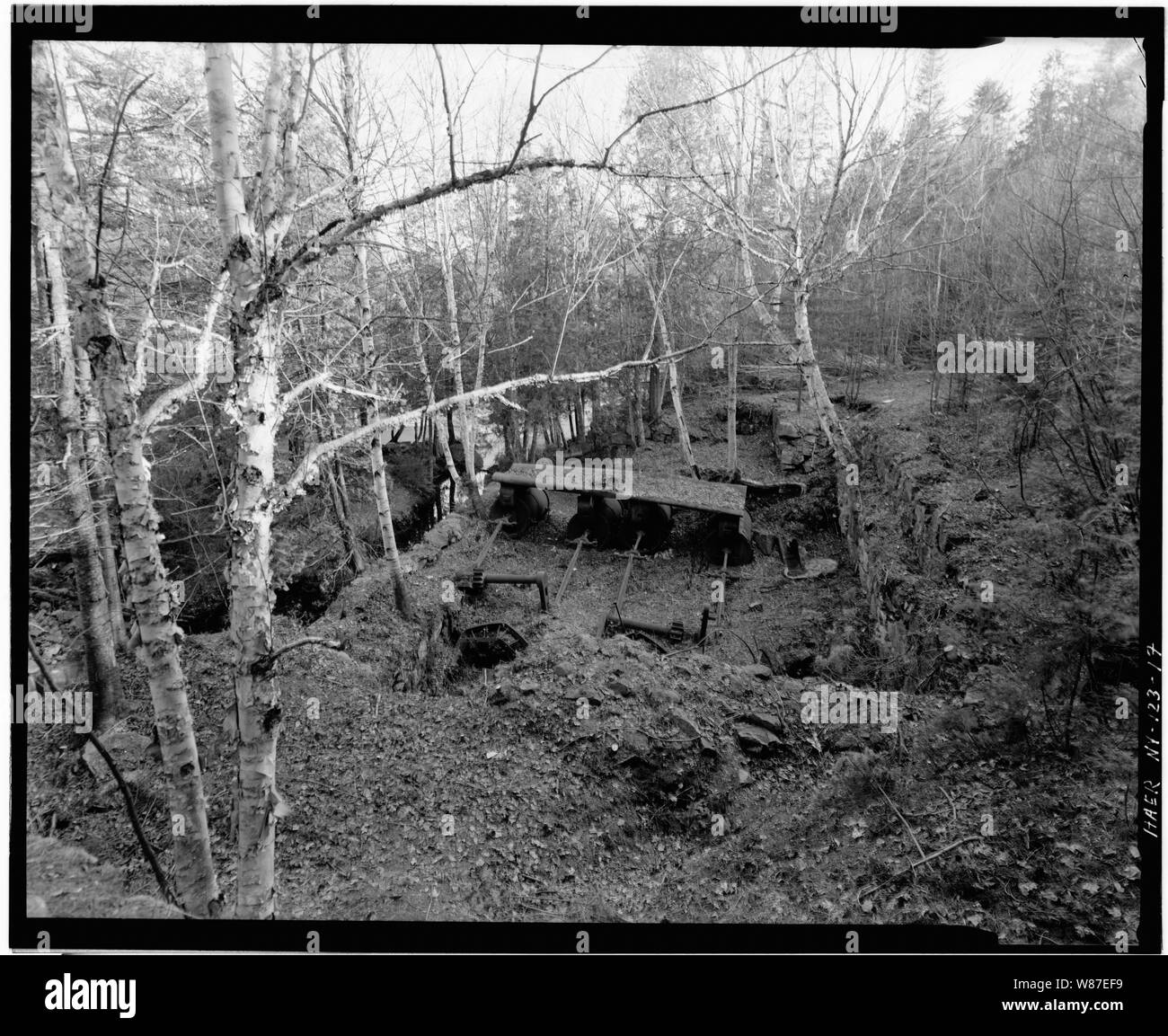 17. Jet Lowe, Fotograf, Juni 1978. Mcintyre BÜGELEISEN FUNKTIONIERT. STEUERHAUS, FOREBAY, Blick nach Süden weht der Motoren. - Adirondack Eisen & Stahl Unternehmen, neuen Ofen, den Hudson River Tahawus, Essex County, NY Stockfoto