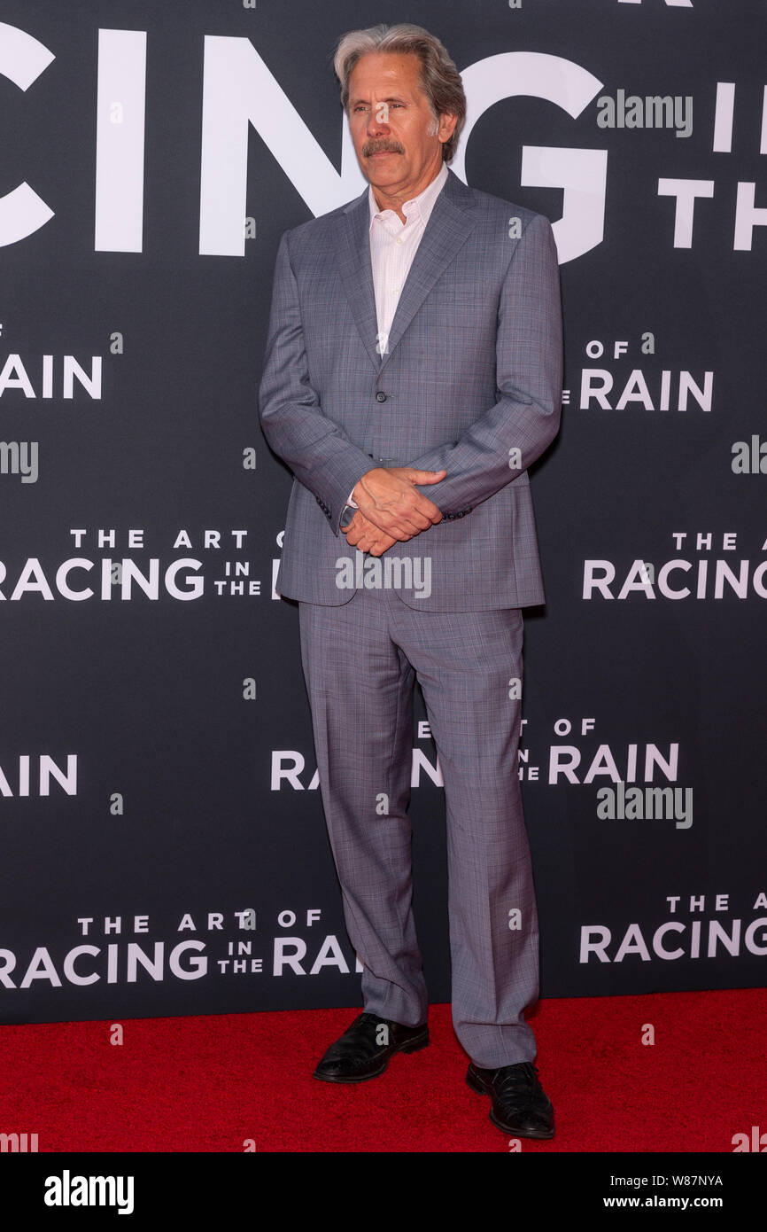 Los Angeles, CA - 1. August 2019: Gary Cole die Premiere von Die Kunst des Laufens in der Regen am El Capitan Theatre besucht Stockfoto